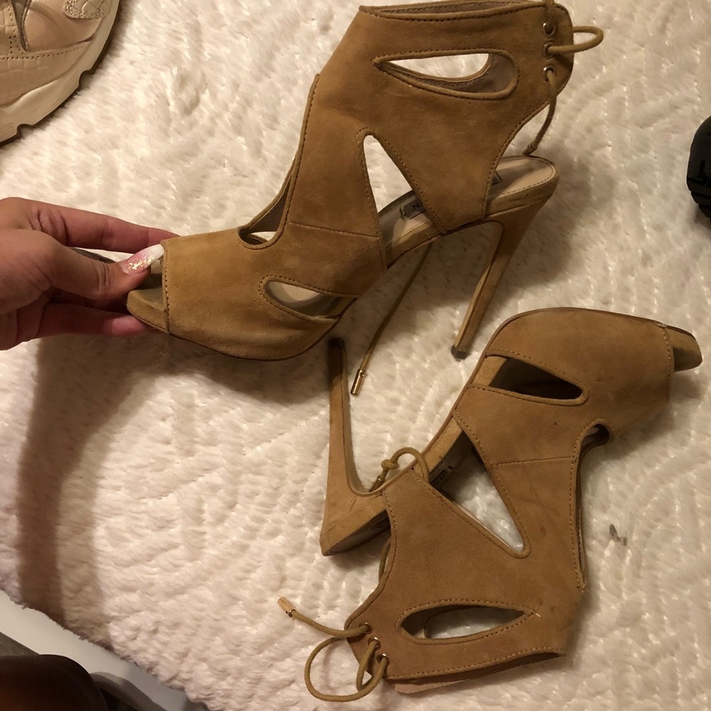 Steve Madden nude/suede heels size 8